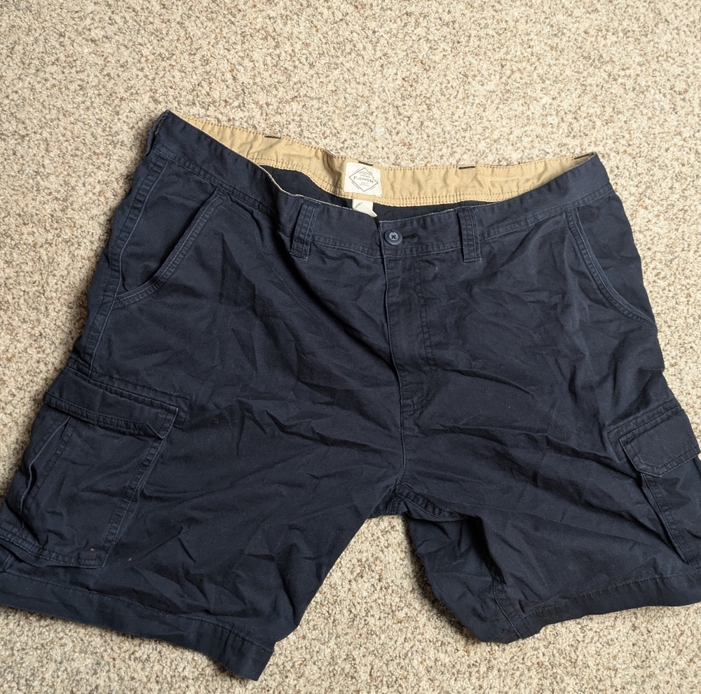 Men's 44 cargo shorts navy St John's Bay